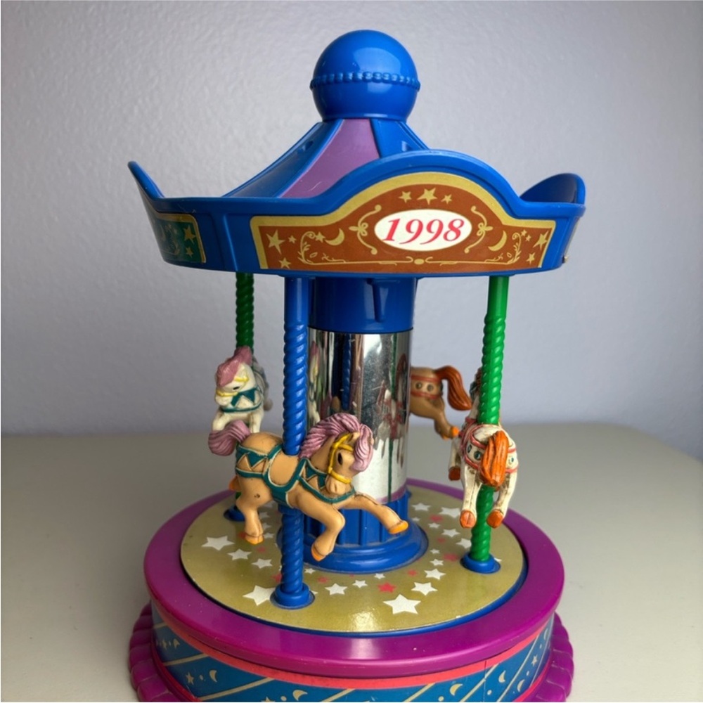Vintage 90s Colorful Pink Purple Blue Horse Musical Carousel Toy merry-go-round - Picture 4 of 14